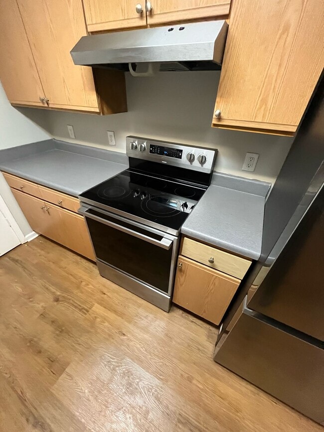 Photo - 8101 Par Four Way