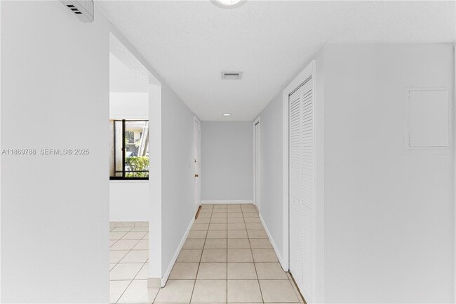 Photo - 301 Lakeview Dr Unit 102