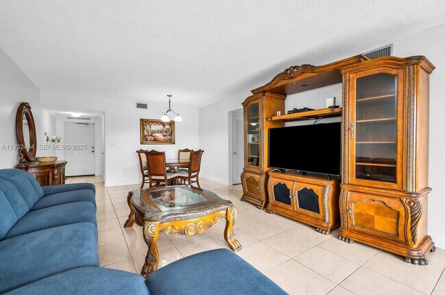 Photo - 2800 N Palm Aire Dr Unit 309