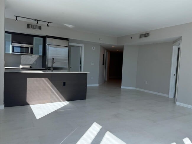 Photo - 500 Brickell Ave Unit 1602