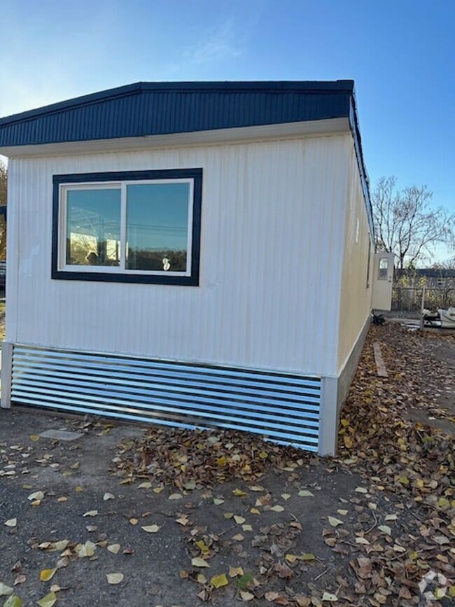Building Photo - 3164 Valley Rd NE Rental