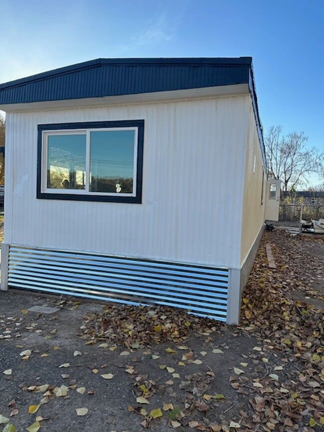 Building Photo - 3164 Valley Rd NE Rental