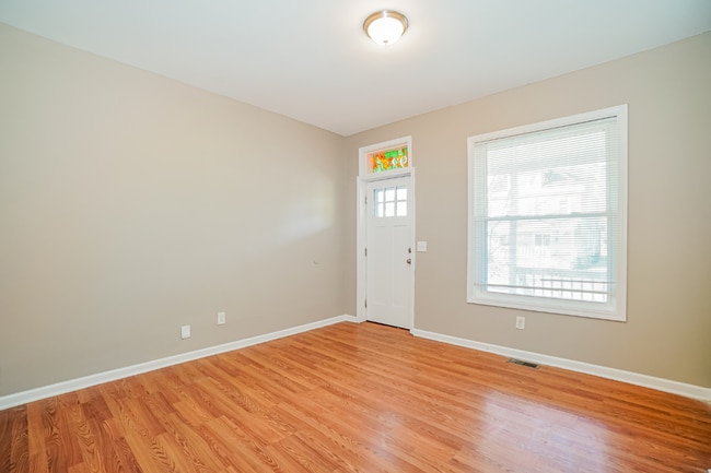 Photo - 392-394 N Garfield Ave Unit 392 N Garfield Ave