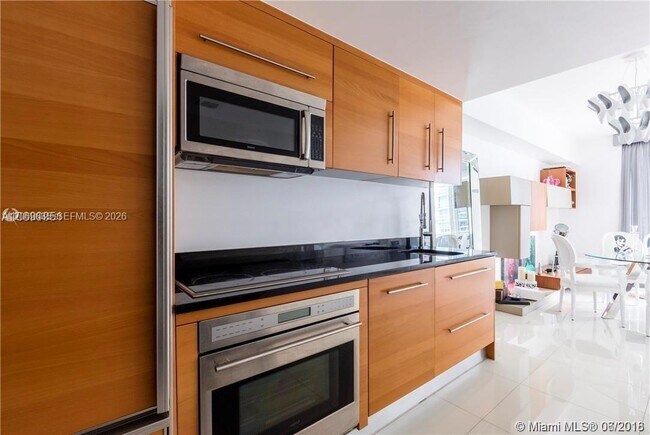 Photo - 465 Brickell Ave Unidad 604