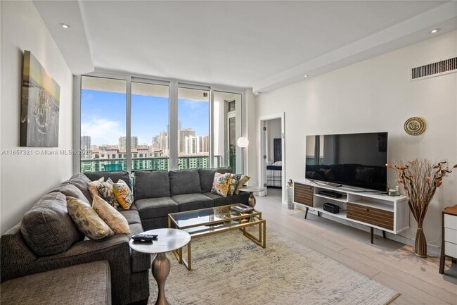 Photo - 100 Bayview Dr Unit PH31