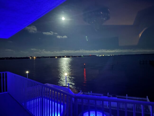 Photo - 1600 Marina Bay Dr Unit 406