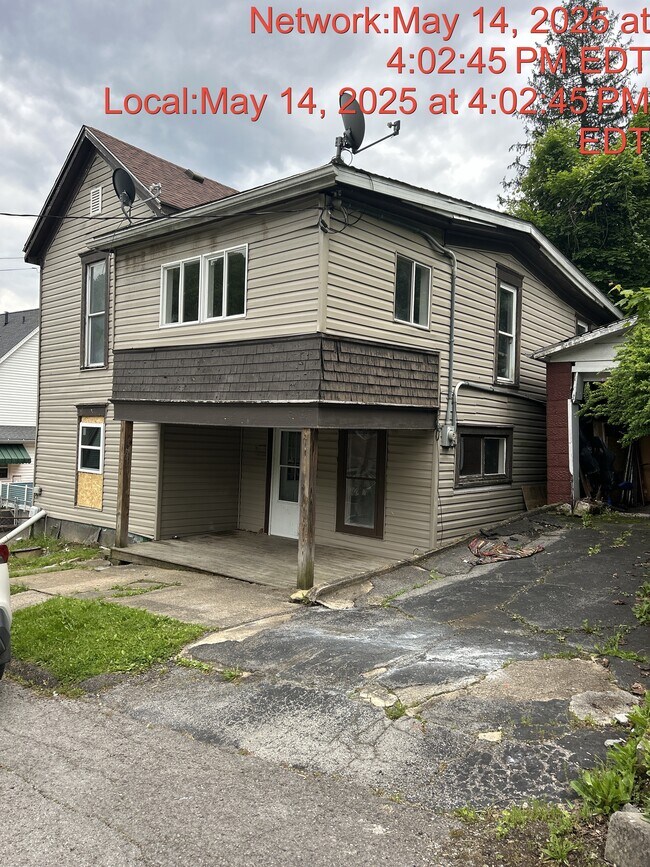 Photo - 405 Adams St