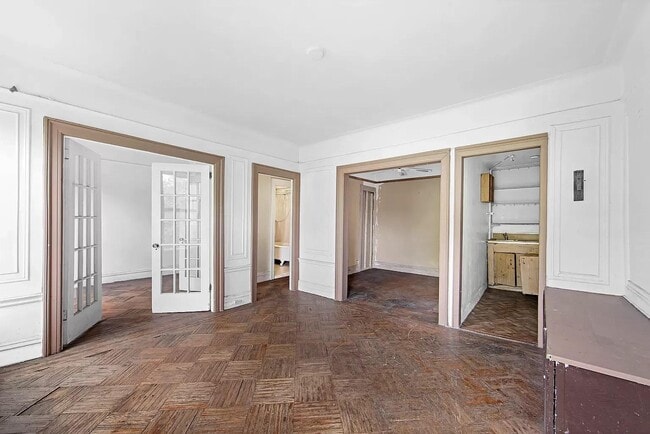 Photo - 155 Hicks St