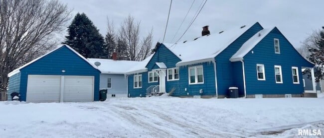 Photo - 2133 N Division St