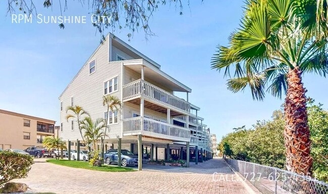 Building Photo - 19727 Gulf Blvd Rental