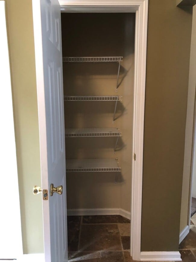 Photo - 3 bed/ 3 bath Townhouse