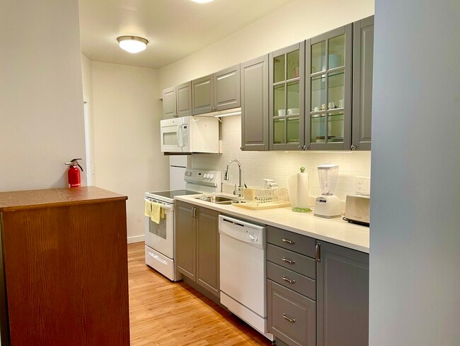 Building Photo - 314 S Ashley St Rental