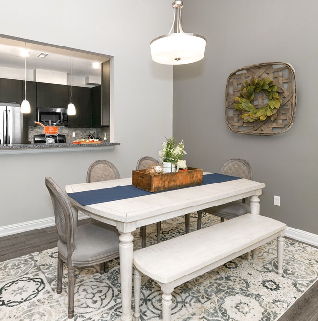 Encore Townhomes I Townhomes for Rent Utica, MI