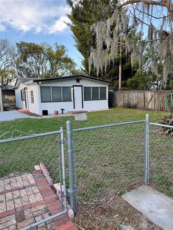 Photo - 106 Mason St