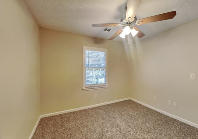 Photo - 1904 Pond Ridge Ct