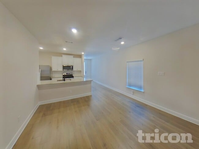 Photo - 1208 Dye Blvd