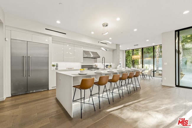 Photo - 1847 Coldwater Canyon Dr