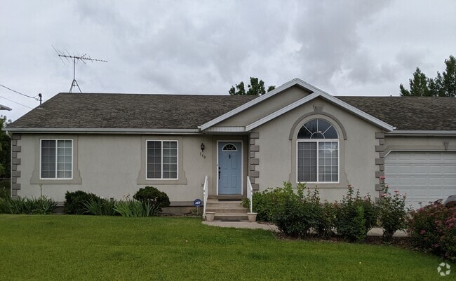 Building Photo - 540 E 200 S Rental