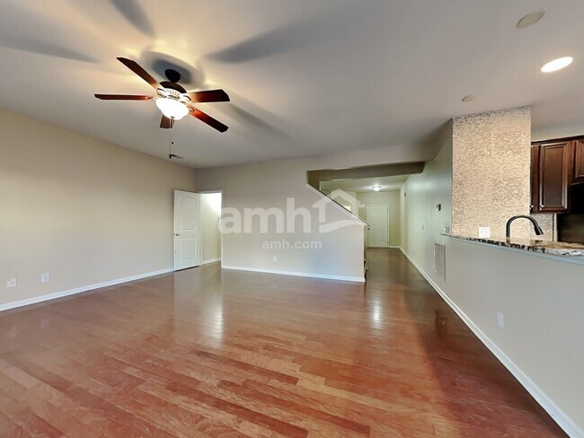 Photo - 298 Scarlett Ln