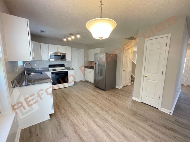 Photo - Charming 3-Bedroom Cul-de-Sac Home with Screened Porch in Sunset Hills, Apex — Available January 30!