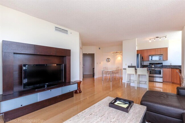 Photo - 1330 West Ave Unit 1613