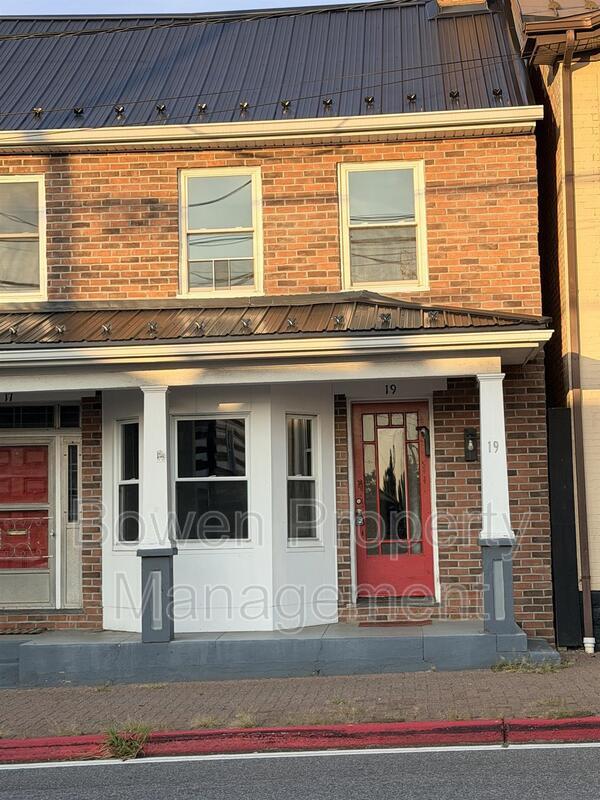 Photo - 19 S Main St