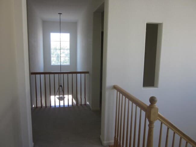 2566 Greystone Dr