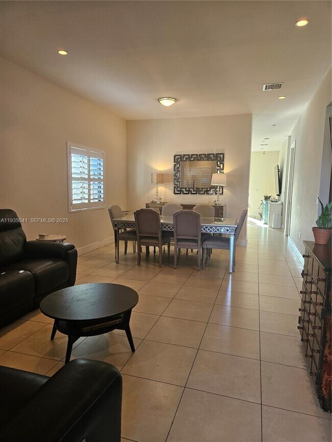 Photo - 2030 SW 60th Ave