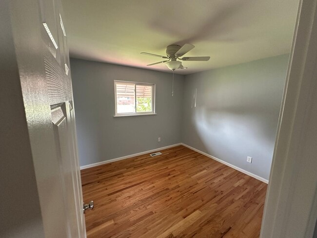 Building Photo - 31074 Birchwood St Rental