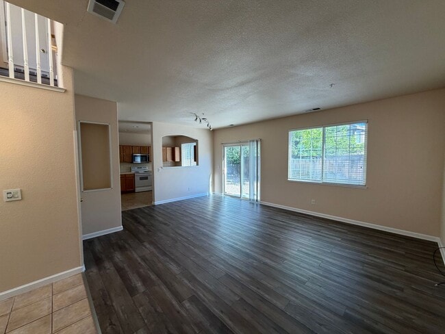 Photo - 2371 Roman Dr