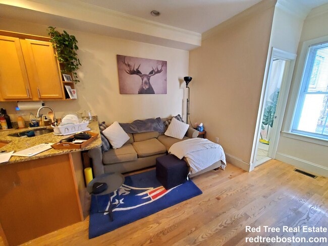Photo - 25 Lothrop St Unit 1