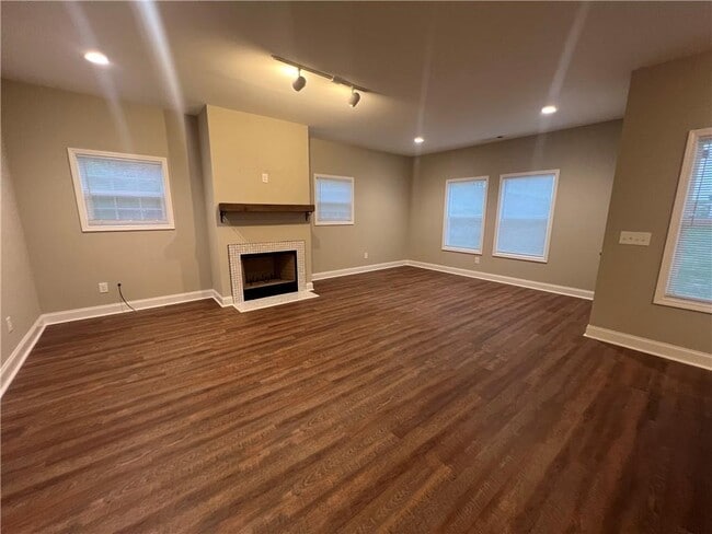 Photo - 536 Liberty Pk Dr