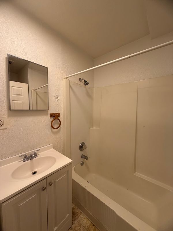Photo - 1208 City St