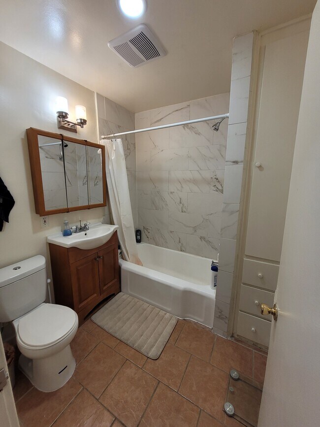479 Landfair Ave