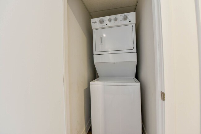 Photo - 9675 Av. Papineau Unit 201