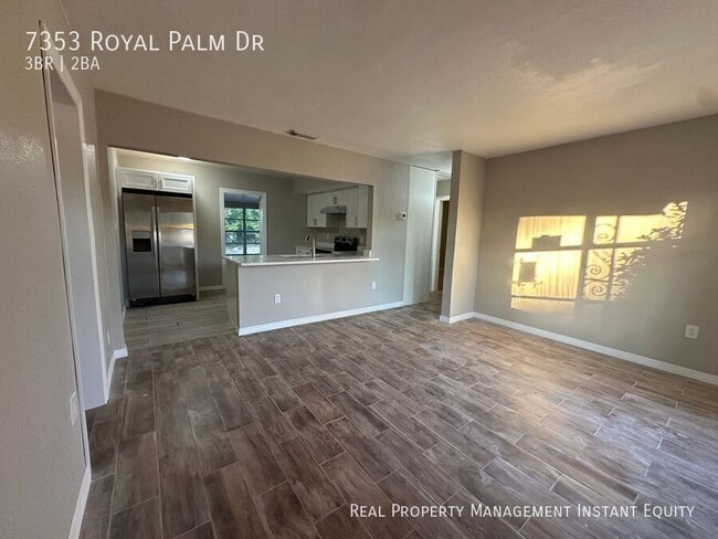Photo - 7353 Royal Palm Dr