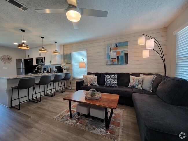Building Photo - 304 Barracuda Ave Unit 105 Rental