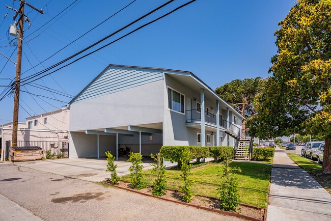 View of covered carports - 200 Chester Way Unit #4