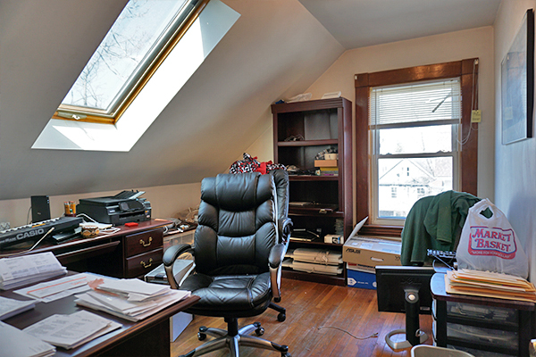 Building Photo - 83 Brown St Unit 2 Rental