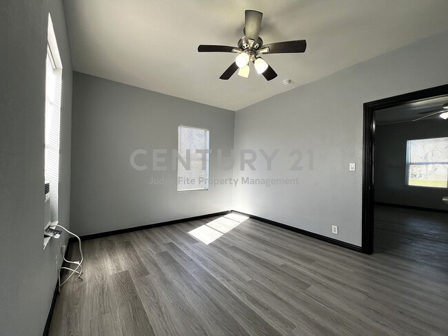 Photo - Charming 2/1 in Castleberry ISD for Rent!