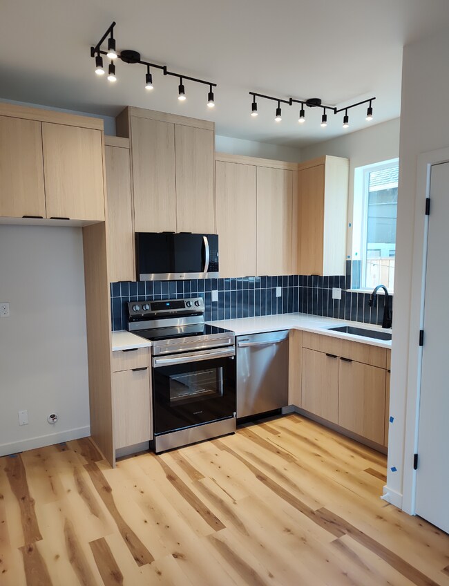 Photo - 4268 NE Going St