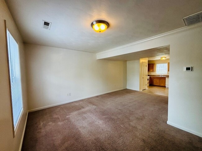 Photo - 70 Salem Ln
