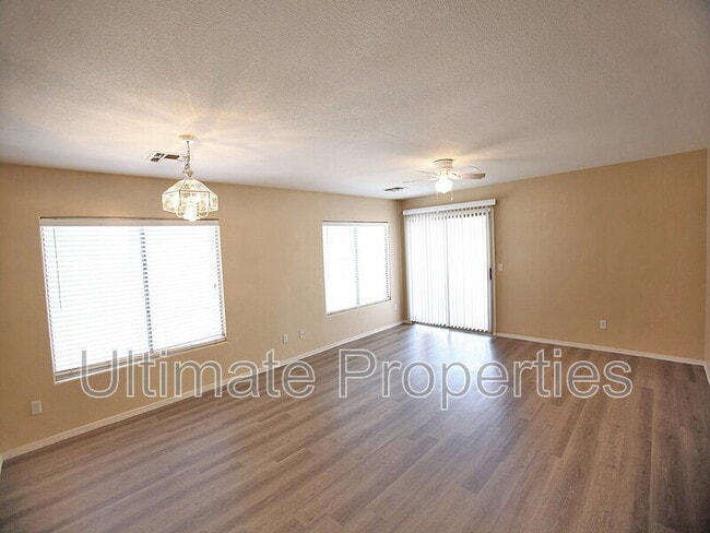 Photo - 12706 W Ash St