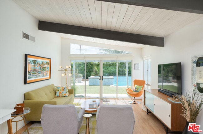 Photo - 475 E Desert Willow Cir