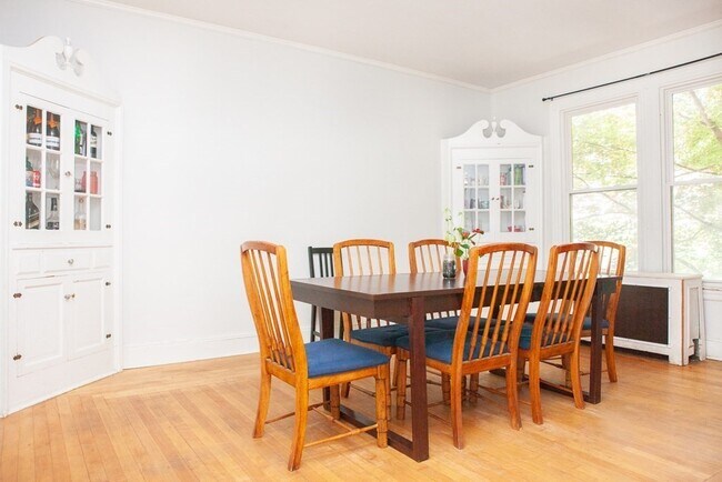 Photo - 1743 Commonwealth Ave Unidad 1