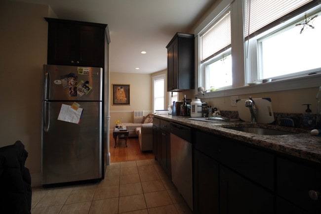 Building Photo - 58 Atkins St Unit 1 Rental