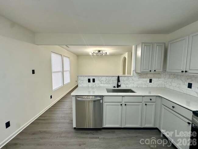 340 Zander Woods Ct