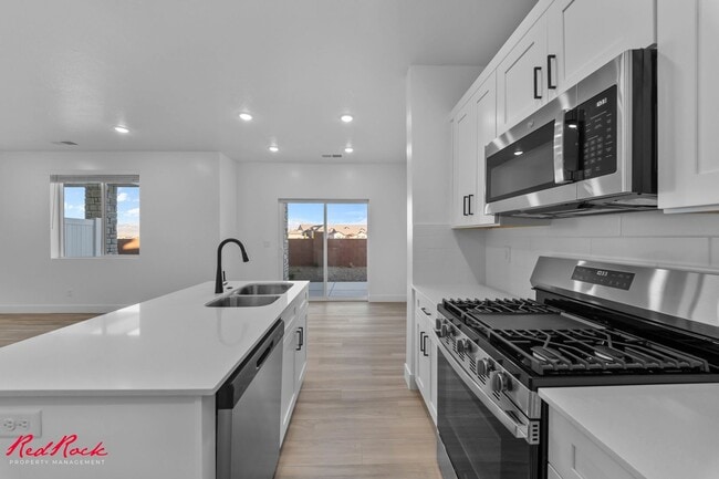 Building Photo - Newly Built 4 Bedroom Townhome!