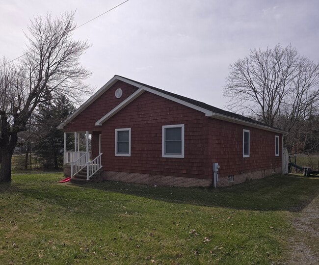 Building Photo - 871 Liberty Street Ext