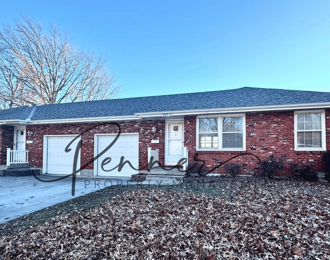 Building Photo - 807 NE Magellan Ave